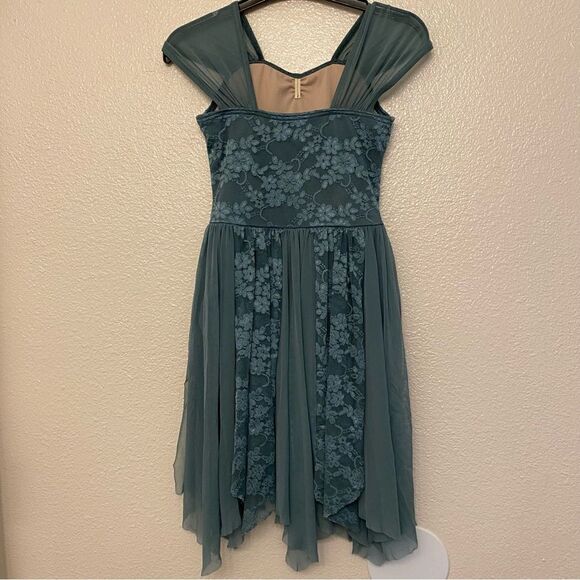 WEISSMAN Dance Costume lyrical dress Sage green Keep On Breathing 11641 MC - Picture 6 of 11